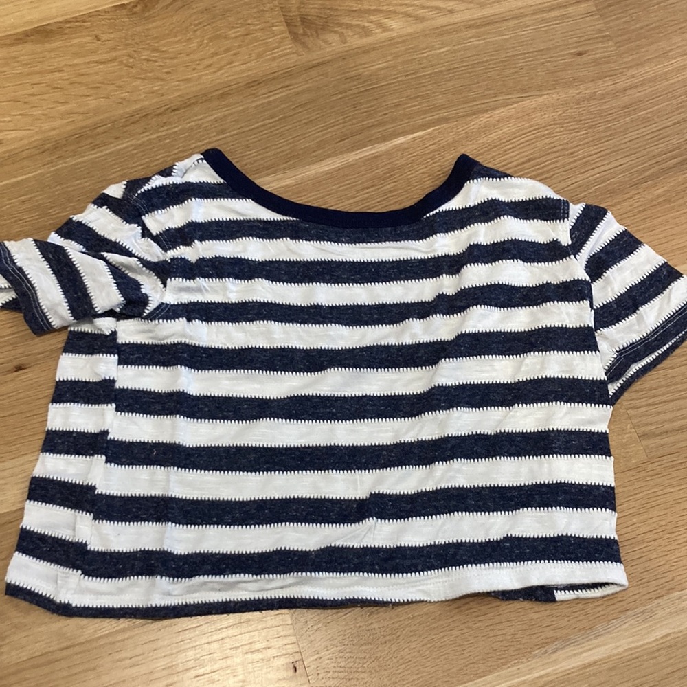 2 Basic Crop Tops - image 2